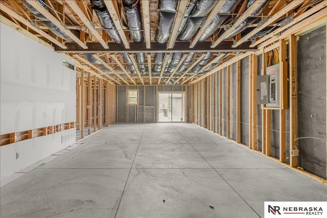 2025 Gindy Circle, Bellevue, NE 68147