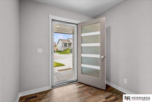 2025 Gindy Circle, Bellevue, NE 68147