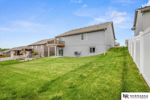 2025 Gindy Circle, Bellevue, NE 68147