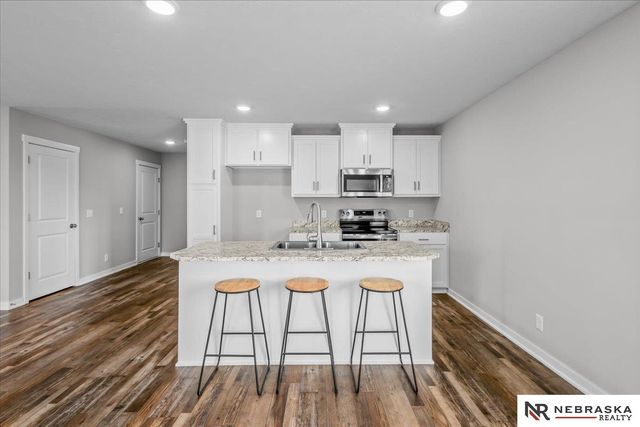2025 Gindy Circle, Bellevue, NE 68147