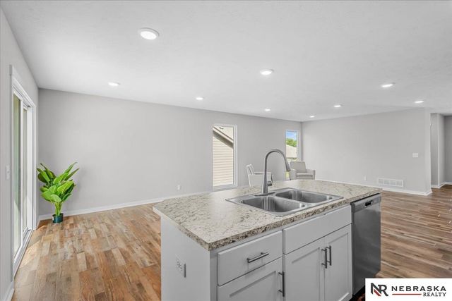 2025 Gindy Circle, Bellevue, NE 68147
