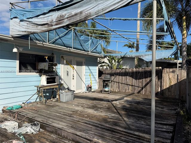 1568 NE 35th Street, Oakland Park, FL 33334