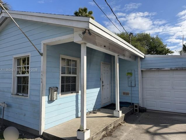 1568 NE 35th Street, Oakland Park, FL 33334