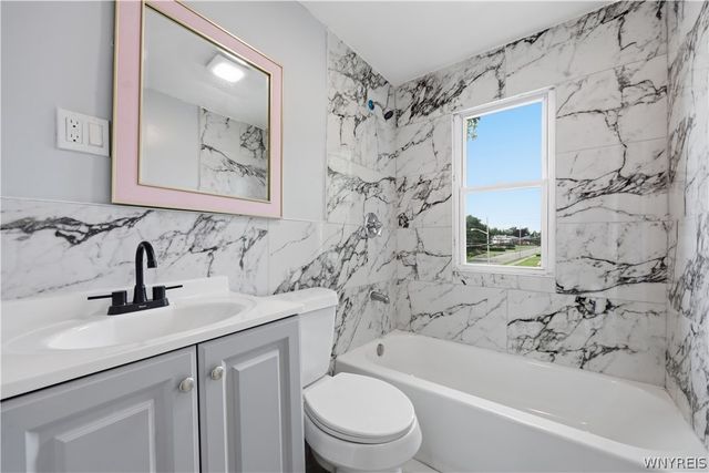 352 Davidson Avenue, Buffalo, NY 14215