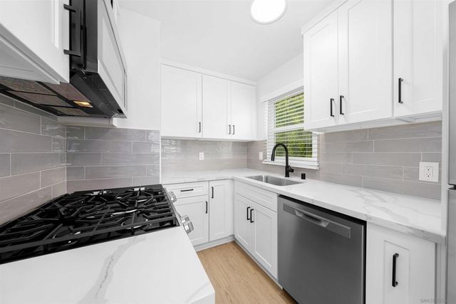 1705 1715 Glenwood Dr, San Diego, CA 92103