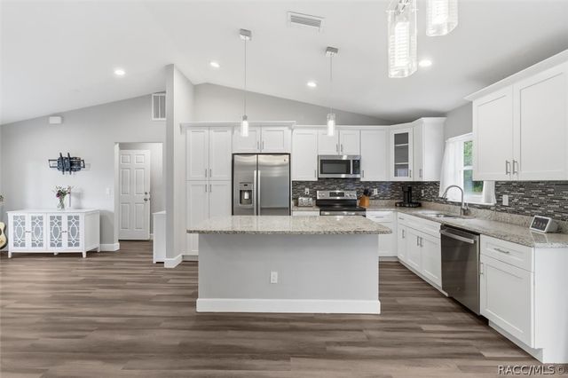 2979 W Akron Place, Dunnellon, FL 34433