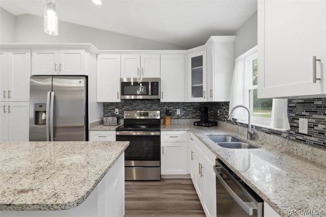 2979 W Akron Place, Dunnellon, FL 34433