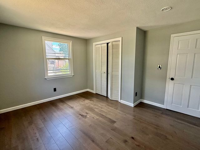 14 Greenville St, Billerica, MA 01821