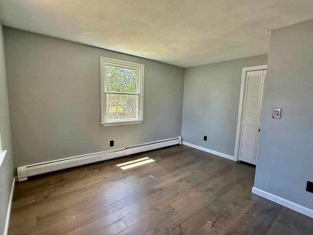 14 Greenville St, Billerica, MA 01821