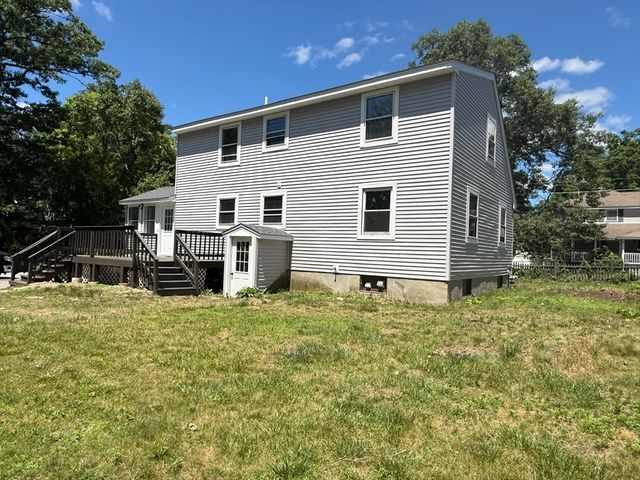 14 Greenville St, Billerica, MA 01821