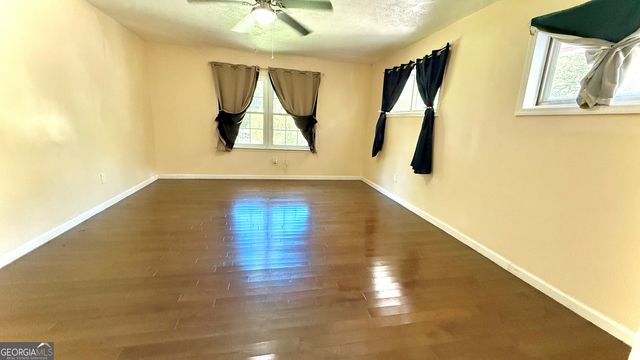 1367 Oakview Circle, Forest Park, GA 30297
