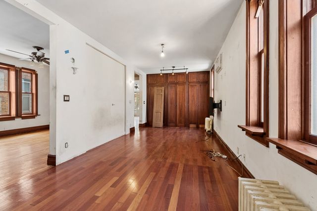 1242 W ELMDALE Avenue, Chicago, IL 60660