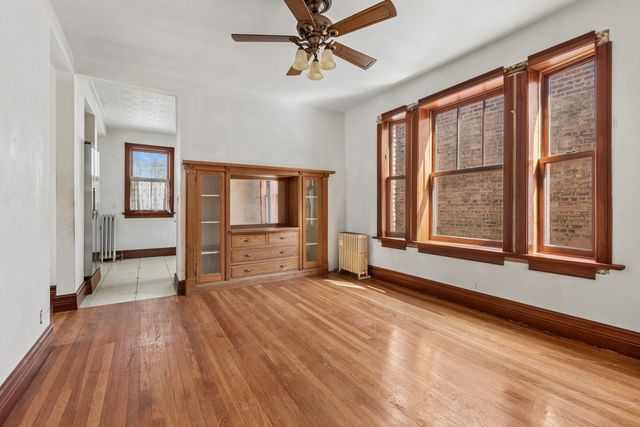 1242 W ELMDALE Avenue, Chicago, IL 60660