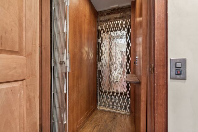 1242 W ELMDALE Avenue, Chicago, IL 60660