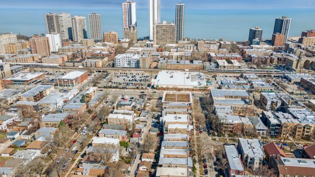 1242 W ELMDALE Avenue, Chicago, IL 60660