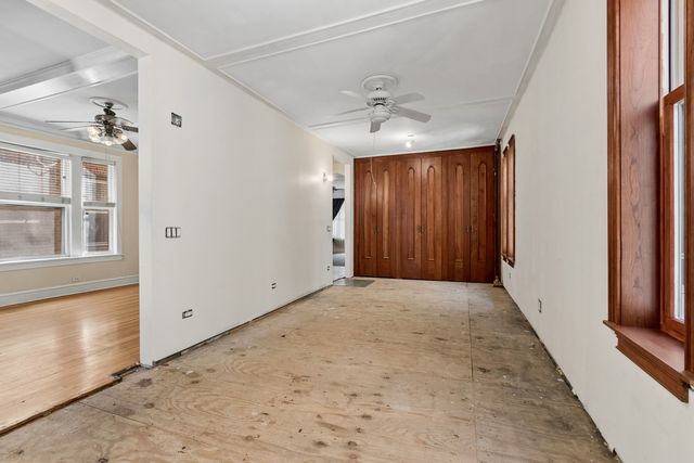 1242 W ELMDALE Avenue, Chicago, IL 60660