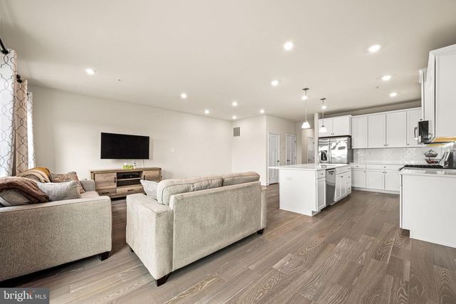240 CHASE DR, Downingtown, PA 19335
