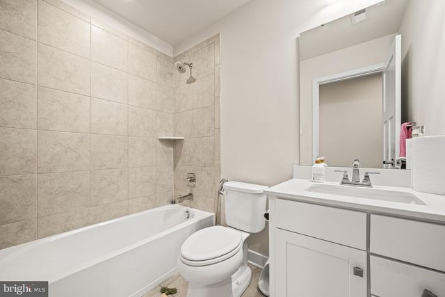 240 CHASE DR, Downingtown, PA 19335