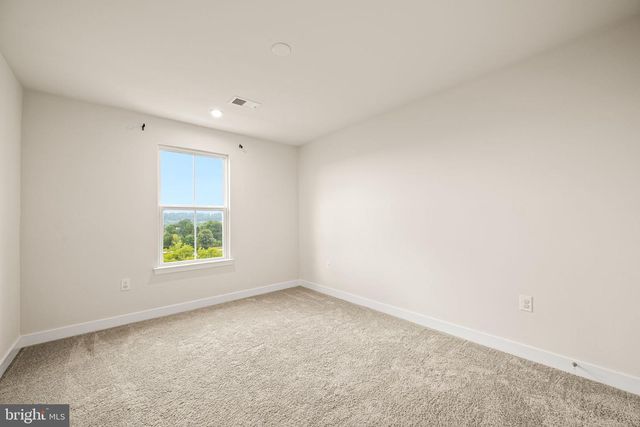 240 CHASE DR, Downingtown, PA 19335