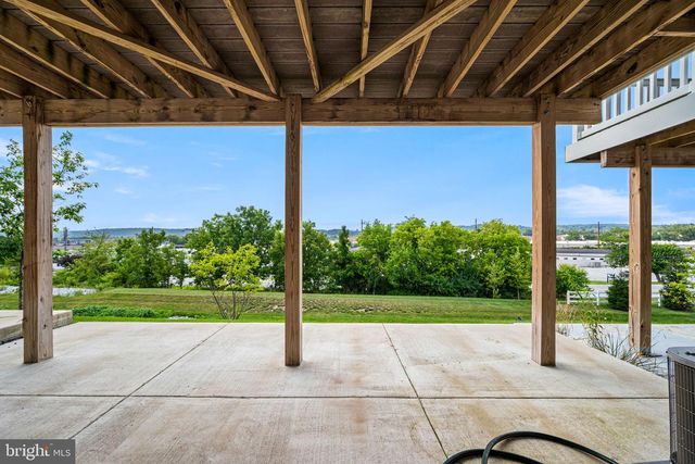 240 CHASE DR, Downingtown, PA 19335