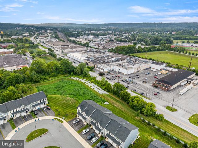 240 CHASE DR, Downingtown, PA 19335