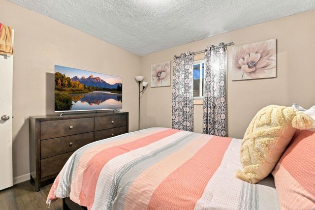 25015 Wagner Avenue, Warren, MI 48089