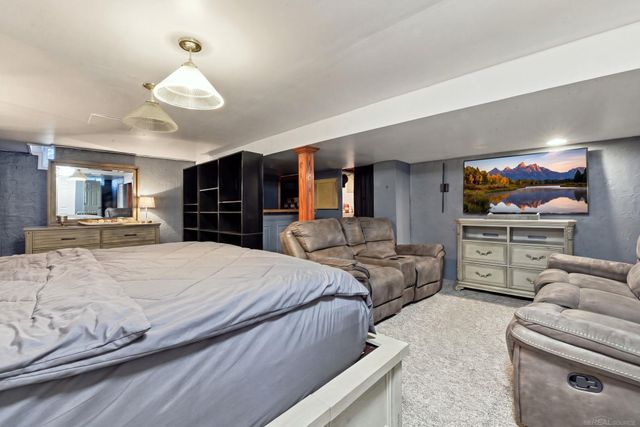 25015 Wagner Avenue, Warren, MI 48089