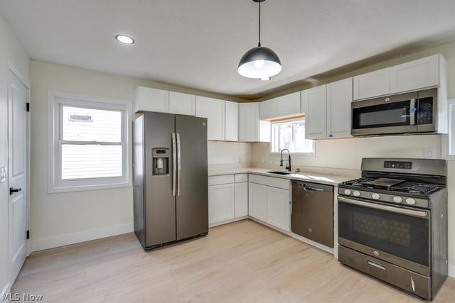 4455 W 56th Street, Cleveland, OH 44144