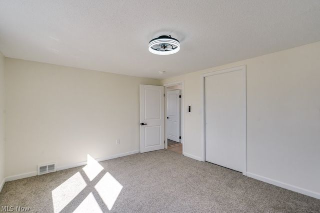 4455 W 56th Street, Cleveland, OH 44144