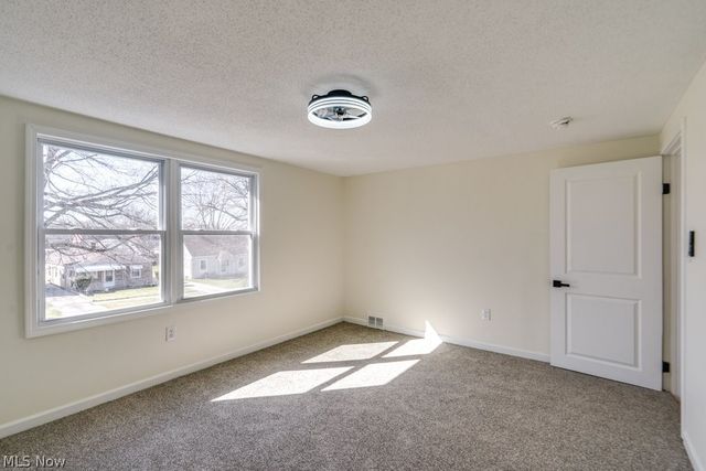 4455 W 56th Street, Cleveland, OH 44144