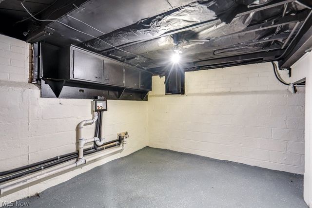 4455 W 56th Street, Cleveland, OH 44144