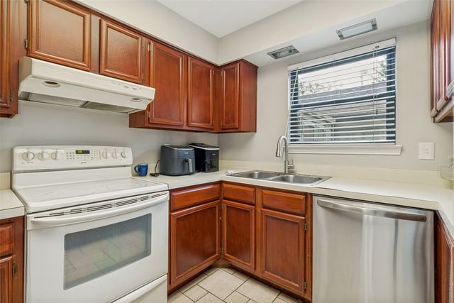 9910 Royal Lane 505, Dallas, TX 75231