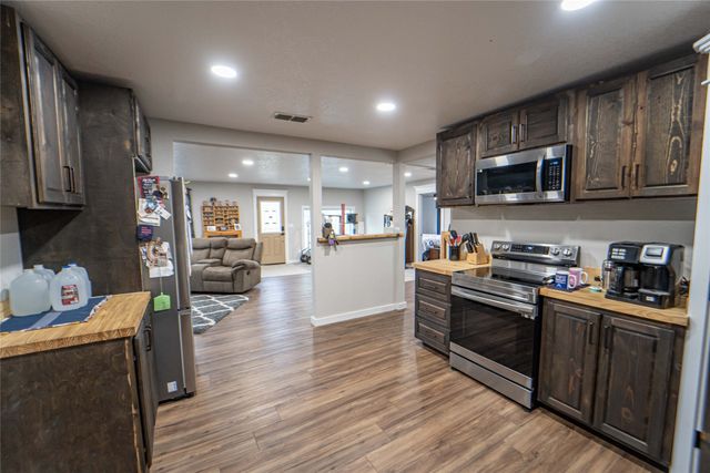 801 W Wheeler Street, Breckenridge, TX 76424