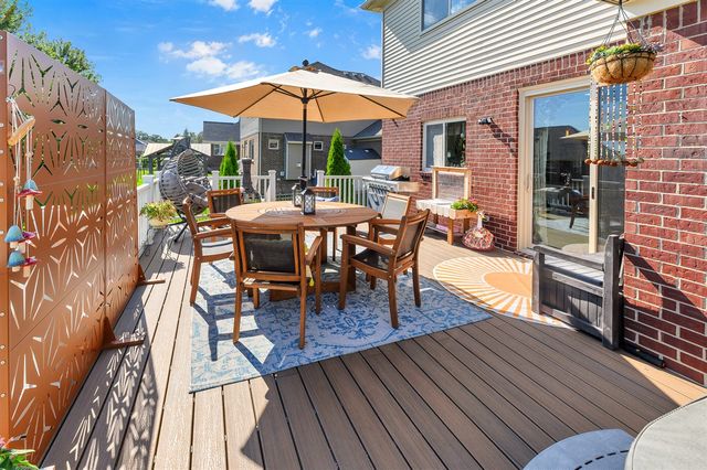 26574 Bronx Drive, Chesterfield, MI 48051