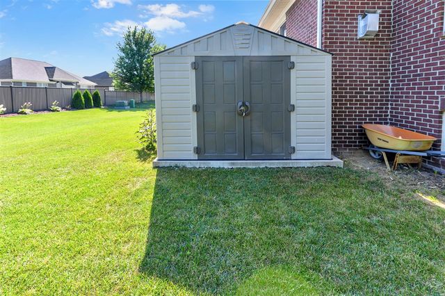 26574 Bronx Drive, Chesterfield, MI 48051