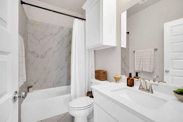 128 Arrow Wood Road, Waxahachie, TX 75165