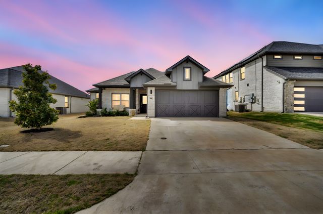 128 Arrow Wood Road, Waxahachie, TX 75165