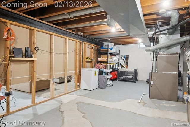 22440 Hawthorne Street, Farmington, MI 48336