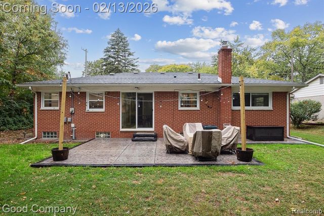 22440 Hawthorne Street, Farmington, MI 48336