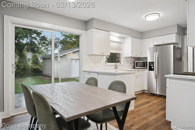 22440 Hawthorne Street, Farmington, MI 48336