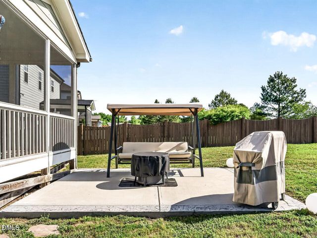 2516 Glade Mill Court, Fuquay Varina, NC 27526