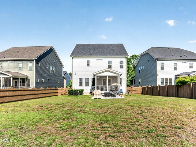 2516 Glade Mill Court, Fuquay Varina, NC 27526