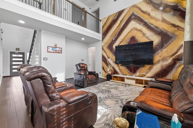 18619 Greenwood Meadow Trail, Richmond, TX 77407