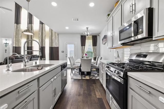 18619 Greenwood Meadow Trail, Richmond, TX 77407