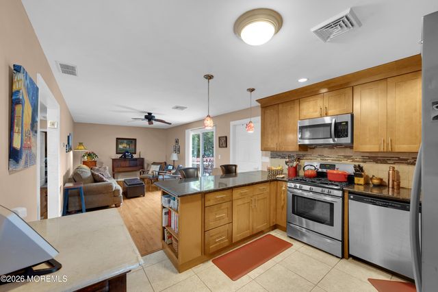 33 Atlantis Boulevard, Little Egg Harbor, NJ 08087