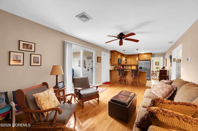 33 Atlantis Boulevard, Little Egg Harbor, NJ 08087