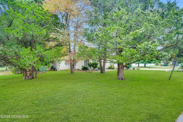 33 Atlantis Boulevard, Little Egg Harbor, NJ 08087
