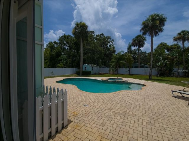 1012 S RIVERSIDE DRIVE, Edgewater, FL 32132