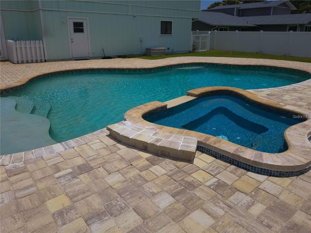 1012 S RIVERSIDE DRIVE, Edgewater, FL 32132