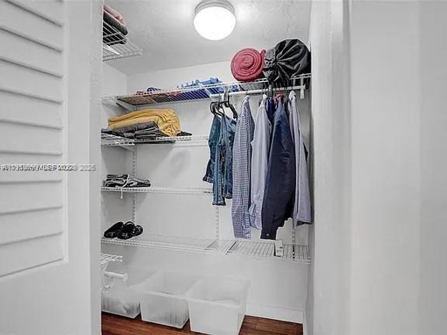 915 SE 8th St 106, Miami Beach, FL 33139